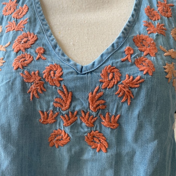 Billy T Stitch Fix Chambray Sleeve less Top Size M - Picture 5 of 10